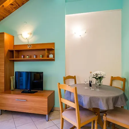 Vodnica-one Bedroom With Balcony And Partial Sea View A2 Apartman